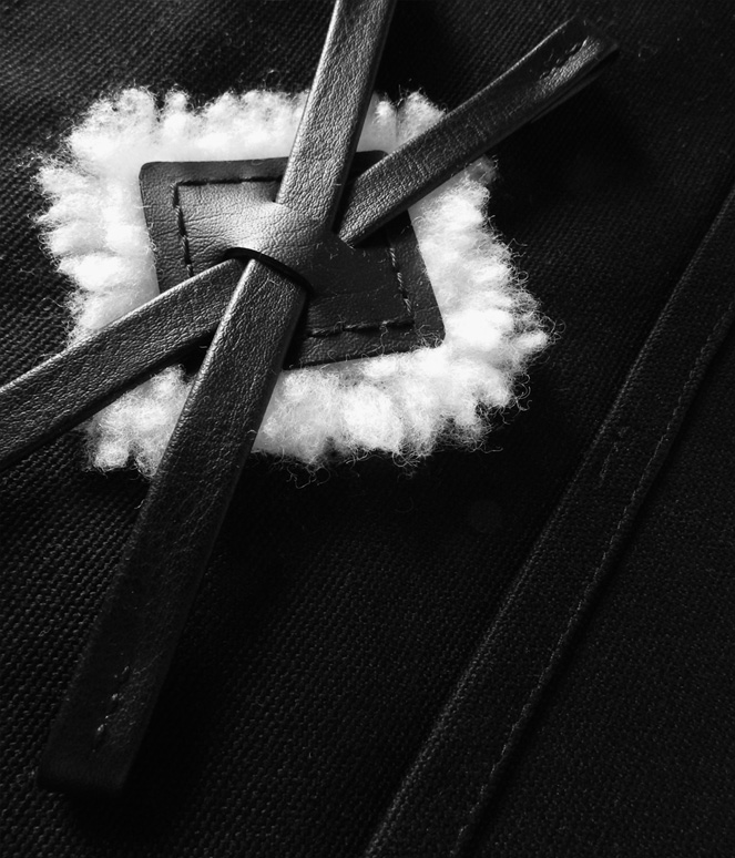 GOLD ACTOR REINS TOTE BAG